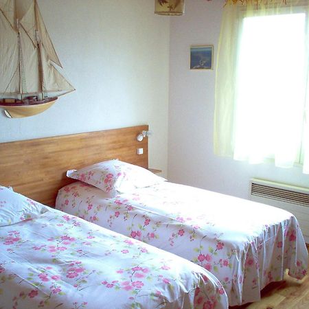 Chambres D'Hotes La Forterie Vaire Exterior photo